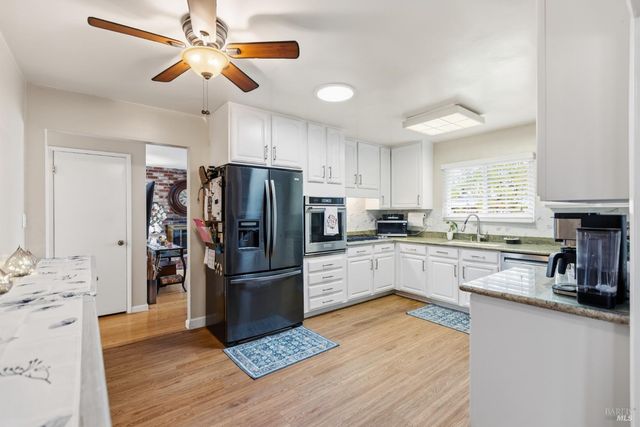 1260 Sierra Ave, Napa, CA 94558