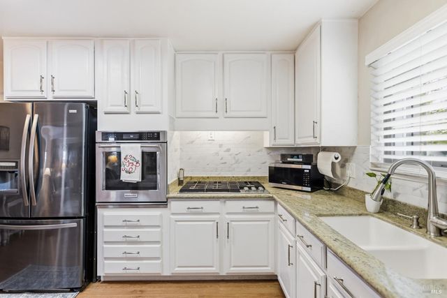 1260 Sierra Ave, Napa, CA 94558