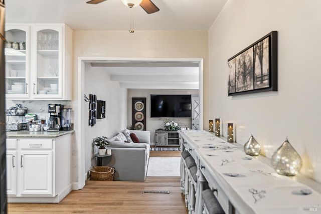 1260 Sierra Ave, Napa, CA 94558