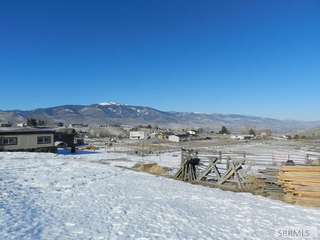 36 Blue Camas Road, Salmon, ID 83467