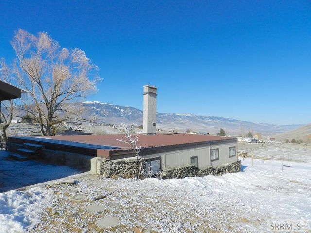 36 Blue Camas Road, Salmon, ID 83467