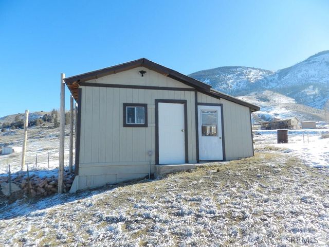 36 Blue Camas Road, Salmon, ID 83467