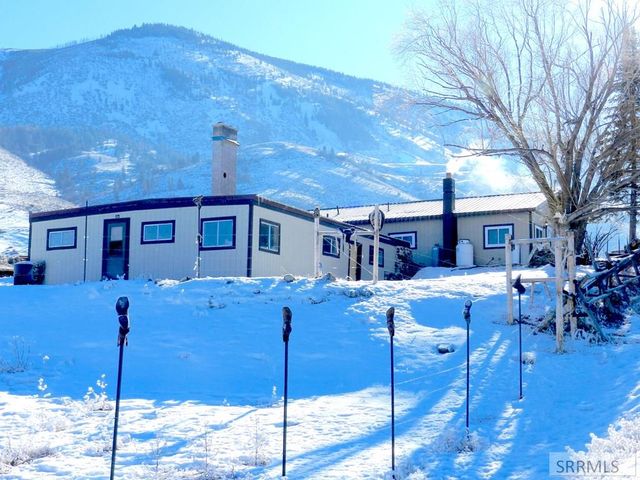 36 Blue Camas Road, Salmon, ID 83467