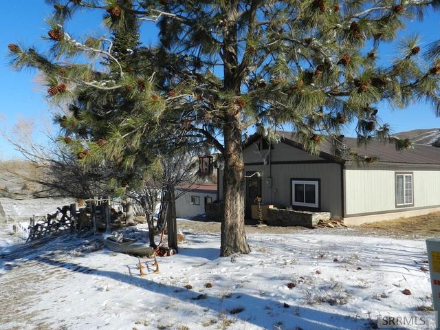 36 Blue Camas Road, Salmon, ID 83467