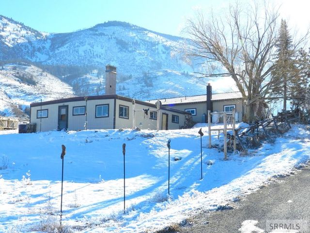 36 Blue Camas Road, Salmon, ID 83467