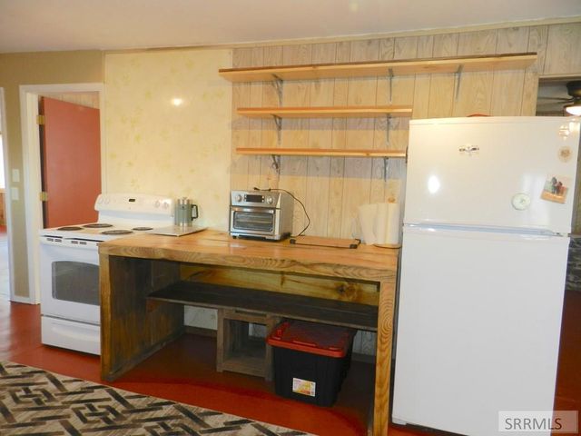 36 Blue Camas Road, Salmon, ID 83467