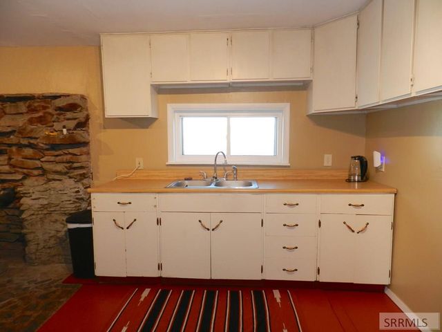 36 Blue Camas Road, Salmon, ID 83467