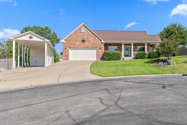 208 Blanco DR, Hutto, TX 78634