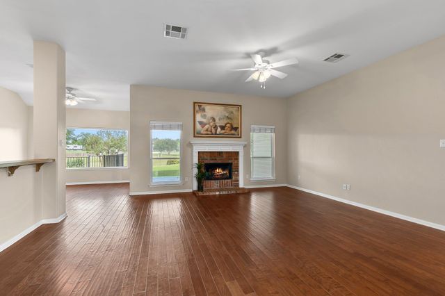 208 Blanco DR, Hutto, TX 78634