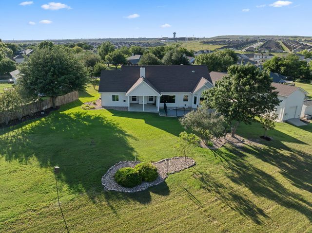208 Blanco DR, Hutto, TX 78634
