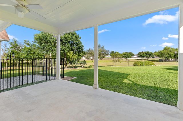 208 Blanco DR, Hutto, TX 78634