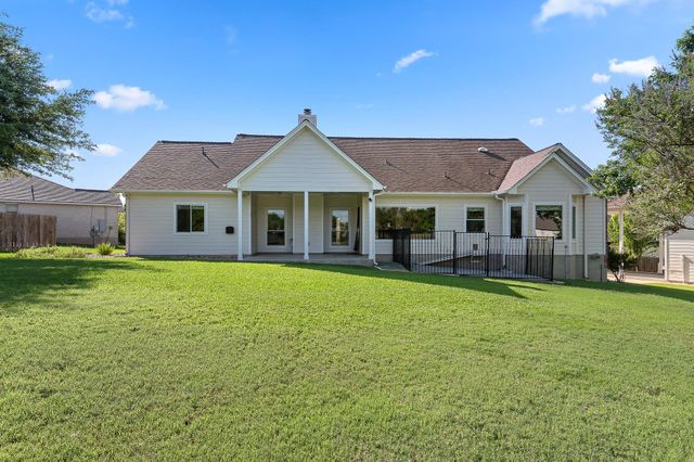 208 Blanco DR, Hutto, TX 78634