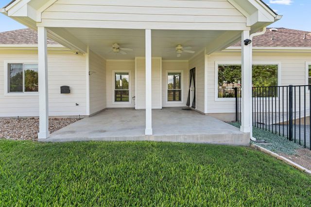 208 Blanco DR, Hutto, TX 78634