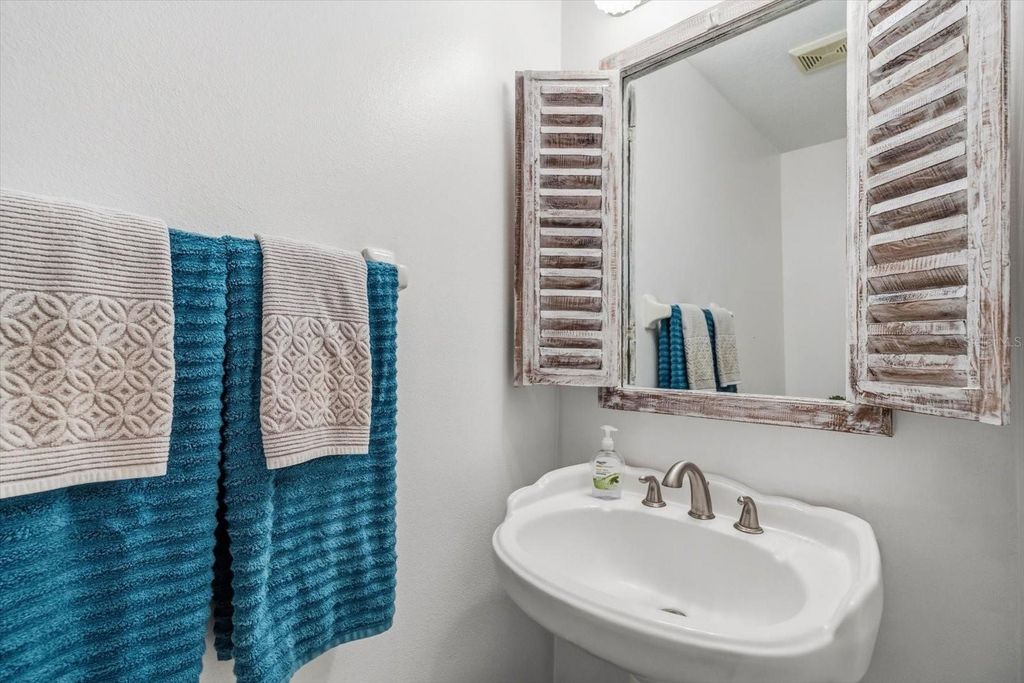 Image 18 of property listing at 4724 VAN KLEECK DRIVE, New Smyrna Beach, FL 32169