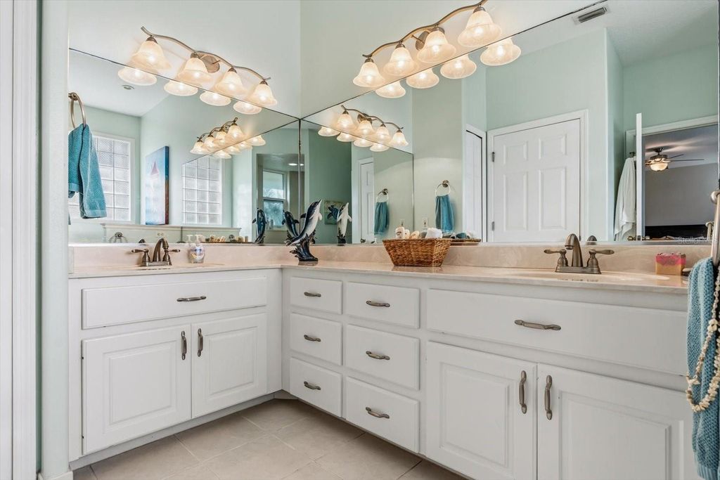 Image 21 of property listing at 4724 VAN KLEECK DRIVE, New Smyrna Beach, FL 32169