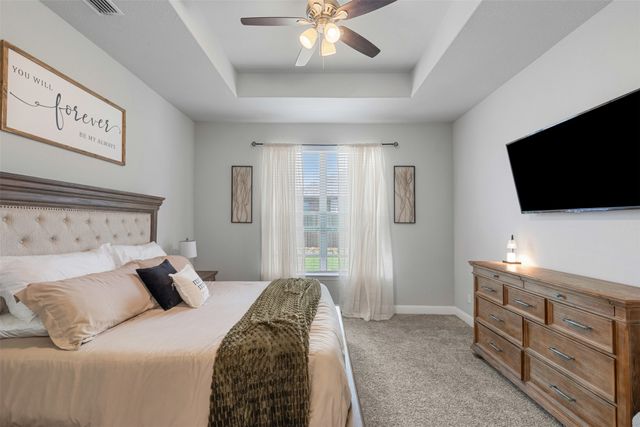 1305 Saddle Ridge Drive, Aubrey, TX 76227