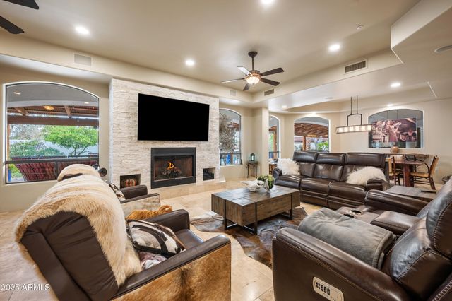 6831 E PARADISE Drive, Scottsdale, AZ 85254