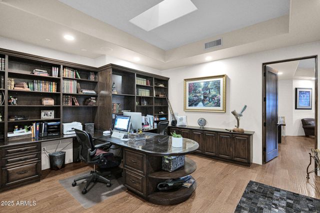 6831 E PARADISE Drive, Scottsdale, AZ 85254
