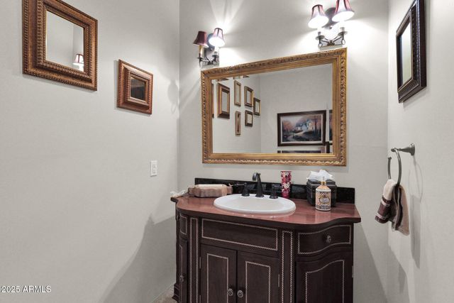 6831 E PARADISE Drive, Scottsdale, AZ 85254