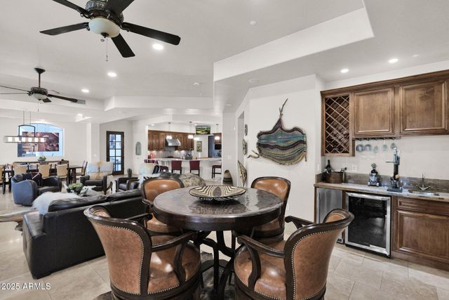6831 E PARADISE Drive, Scottsdale, AZ 85254