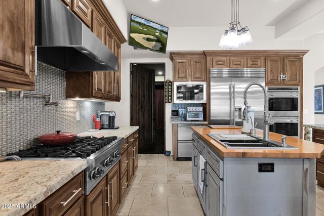 6831 E PARADISE Drive, Scottsdale, AZ 85254