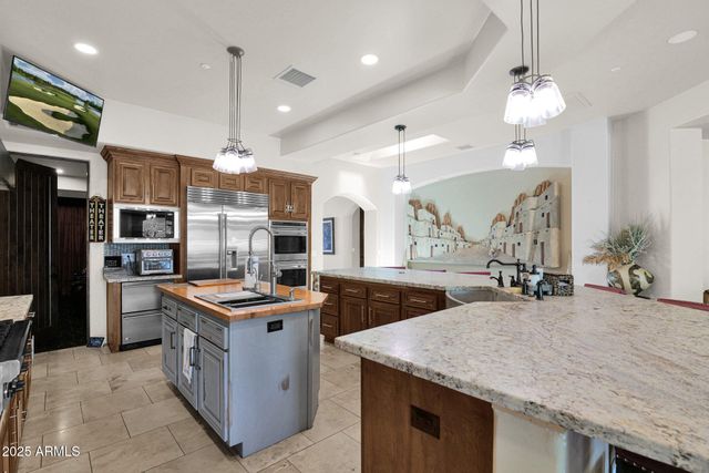 6831 E PARADISE Drive, Scottsdale, AZ 85254