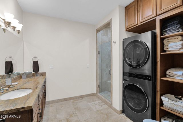 6831 E PARADISE Drive, Scottsdale, AZ 85254