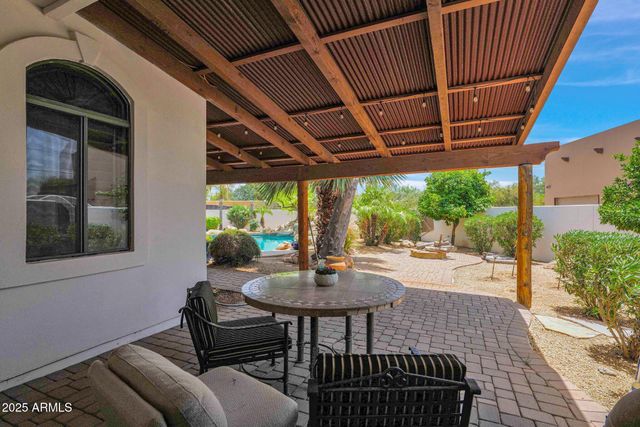 6831 E PARADISE Drive, Scottsdale, AZ 85254