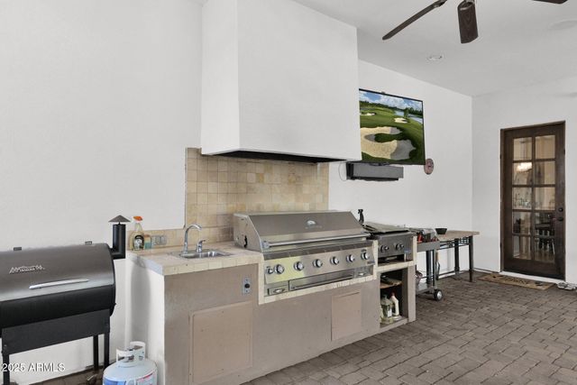 6831 E PARADISE Drive, Scottsdale, AZ 85254