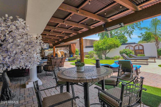 6831 E PARADISE Drive, Scottsdale, AZ 85254