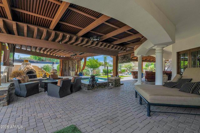 6831 E PARADISE Drive, Scottsdale, AZ 85254