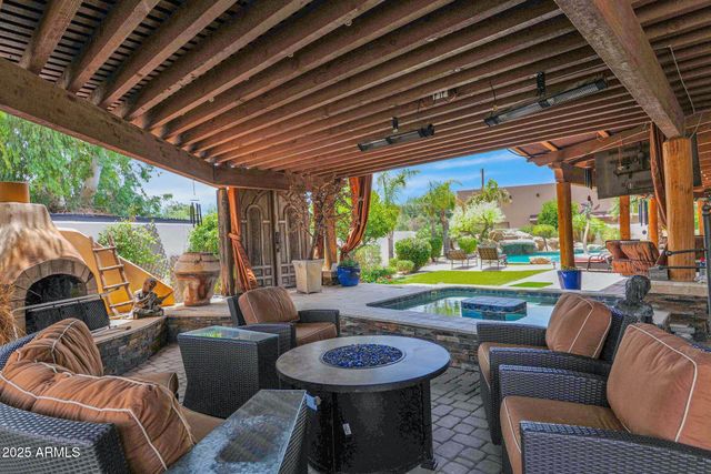 6831 E PARADISE Drive, Scottsdale, AZ 85254