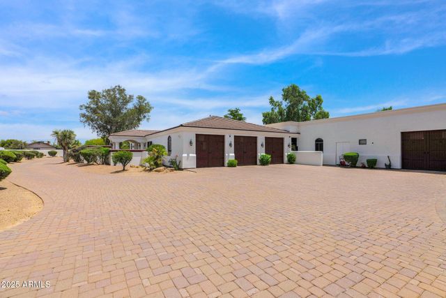 6831 E PARADISE Drive, Scottsdale, AZ 85254