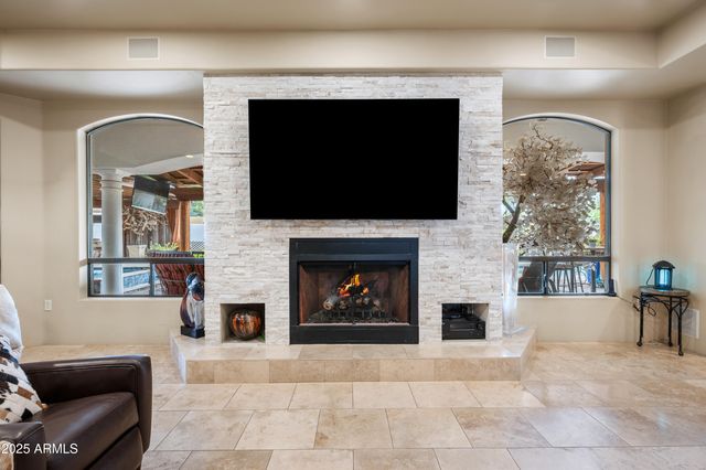 6831 E PARADISE Drive, Scottsdale, AZ 85254