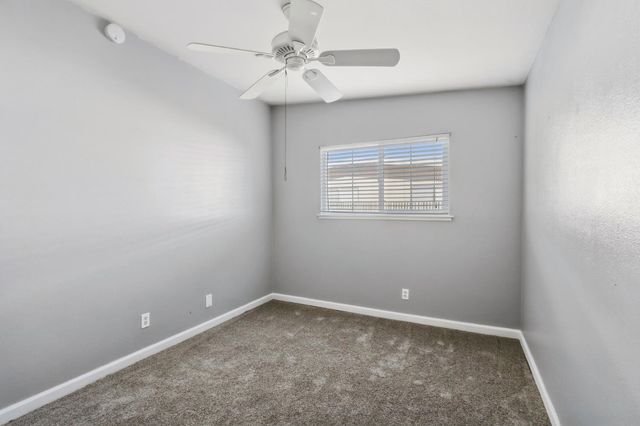 3812 Moonbeam Dr, Sacramento, CA 95827