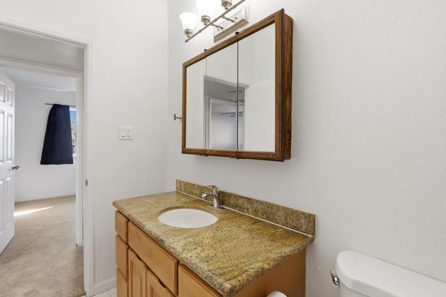 3812 Moonbeam Dr, Sacramento, CA 95827