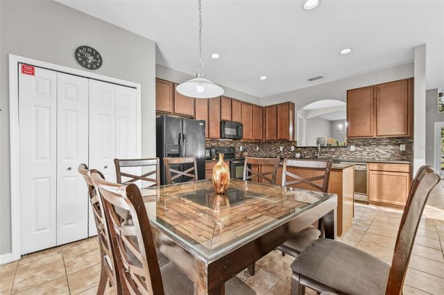 733 ORANGE COSMOS BOULEVARD, Davenport, FL 33837