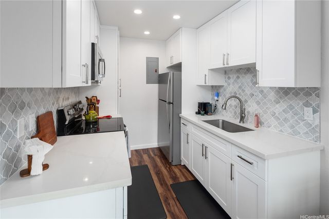 94-1370 Kulewa Loop 11C, Waipahu, HI 96797