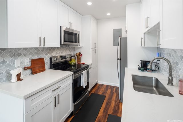 94-1370 Kulewa Loop 11C, Waipahu, HI 96797