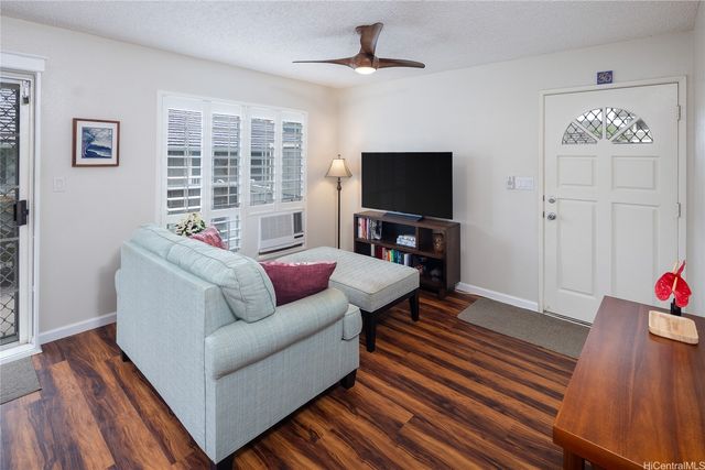 94-1370 Kulewa Loop 11C, Waipahu, HI 96797