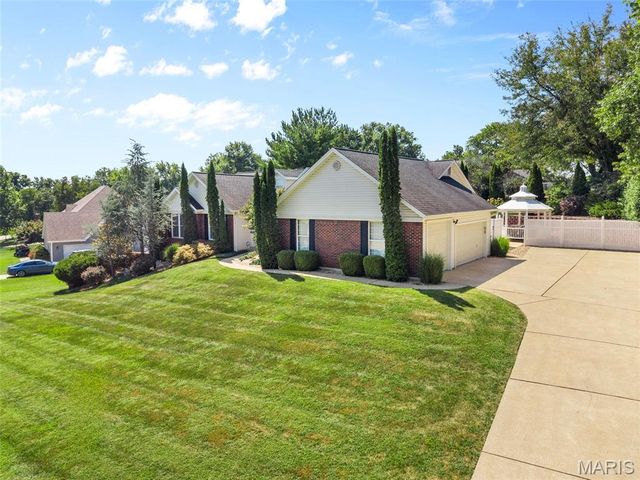 362 Round Tower Drive, Cottleville, MO 63304