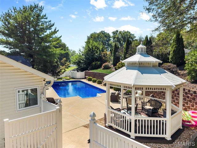 362 Round Tower Drive, Cottleville, MO 63304