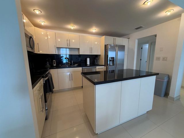 19390 COLLINS Avenue 1603, Sunny Isles Beach, FL 33160