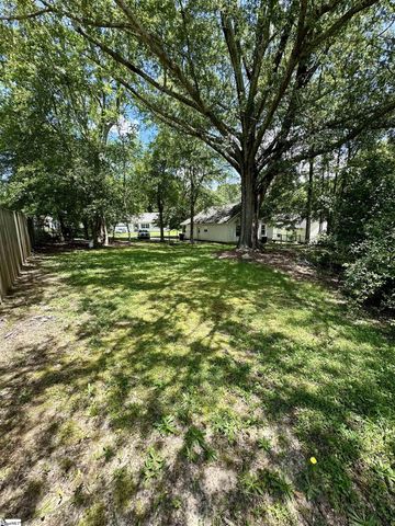 222 South Street, Woodruff, SC 29388