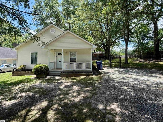 222 South Street, Woodruff, SC 29388