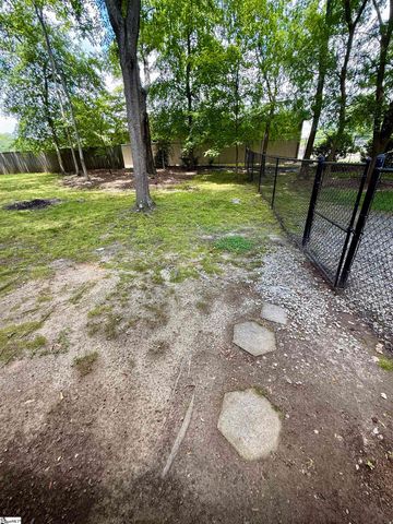 222 South Street, Woodruff, SC 29388