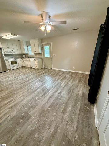 222 South Street, Woodruff, SC 29388