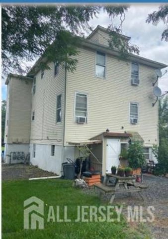 942 Edwin Street, North Brunswick, NJ 08902