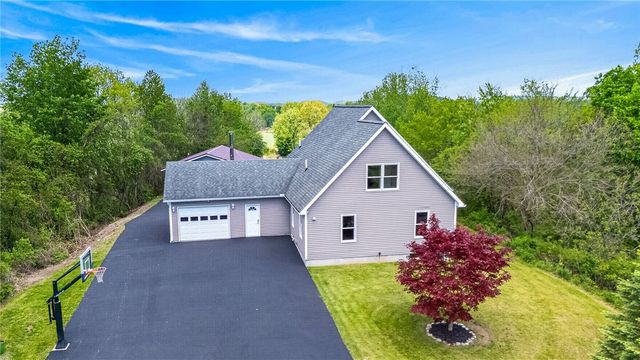 1157 Stafford Road, Palmyra, NY 14522