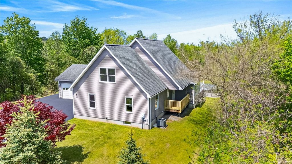 1157 Stafford Road, Palmyra, NY 14522